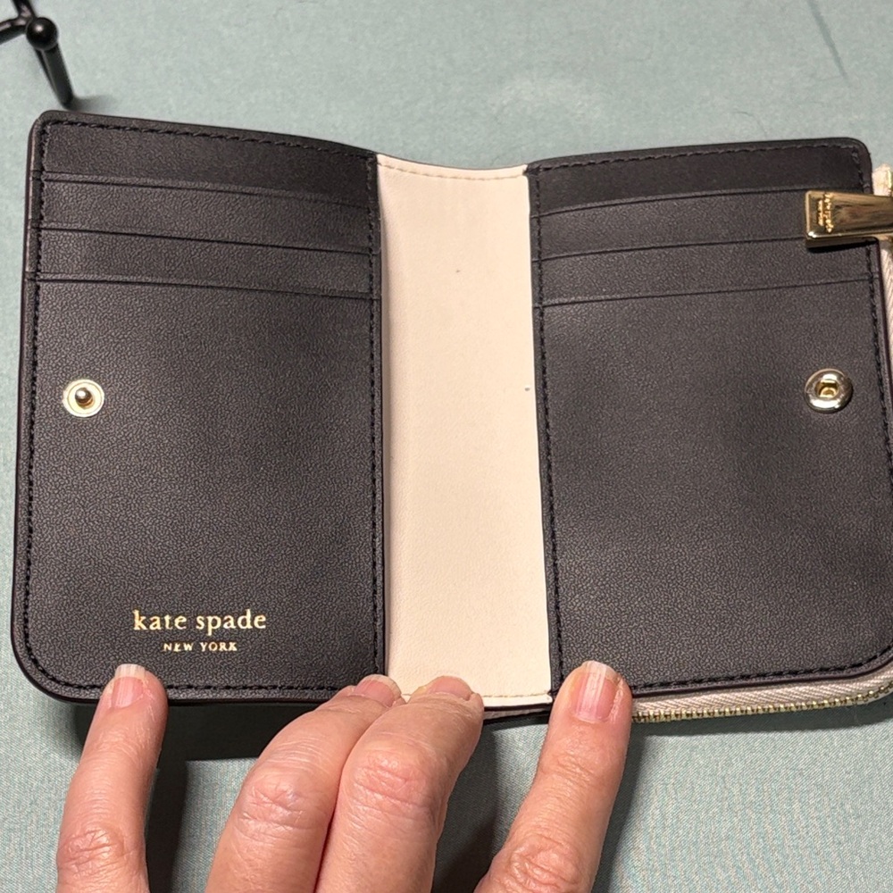 Kate Spade Staci Colorblock Small Bifold Wallet Warm Beige Brown Parchment NIB - Picture 5 of 8